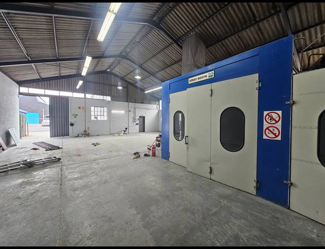350M² WAREHOUSE TO LET IN GANTS PLAZA